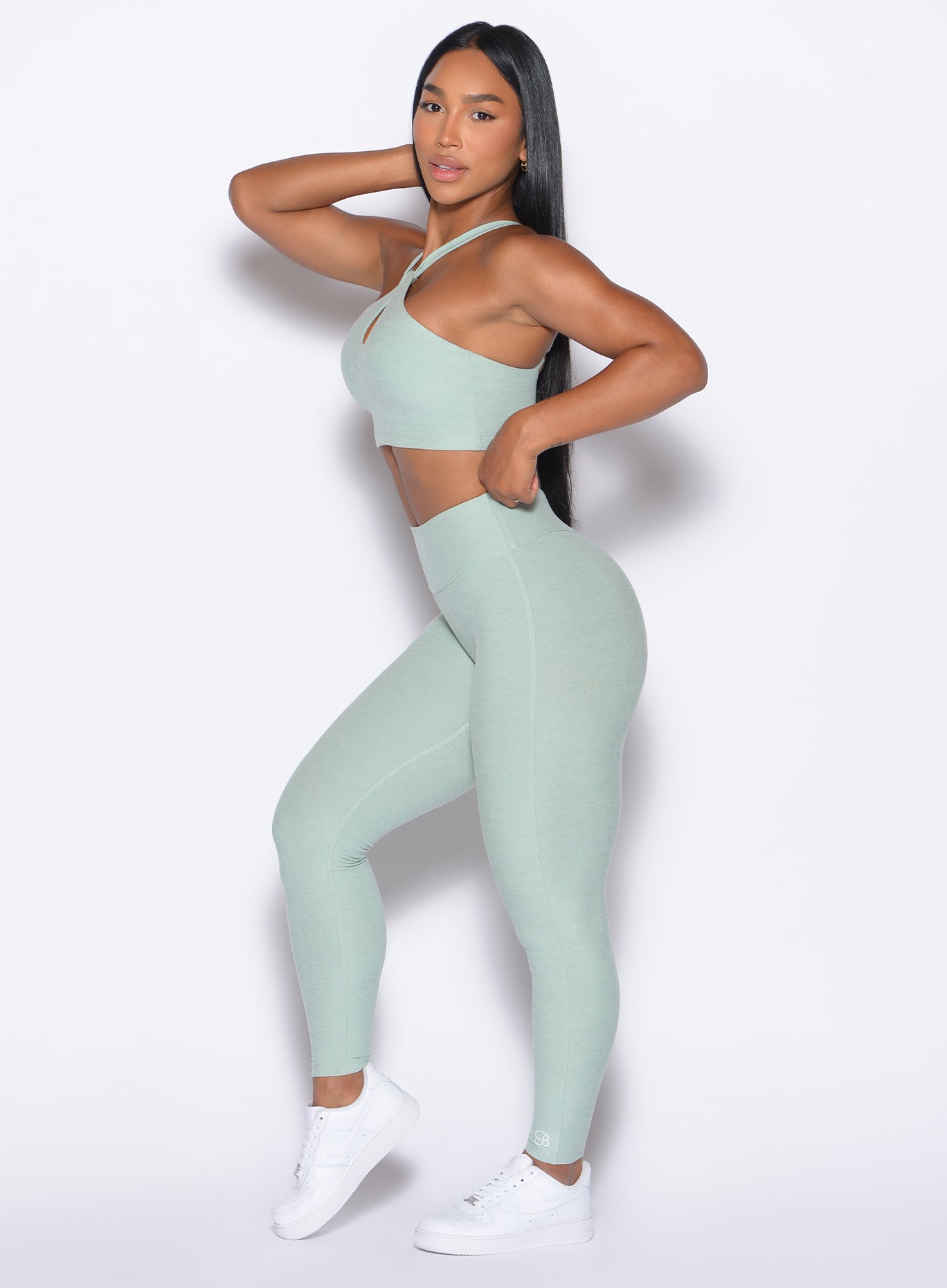 Soft Aloe Bombshell Bunny Leggings with a signature sweetheart butt seam for a contoured gym fit.