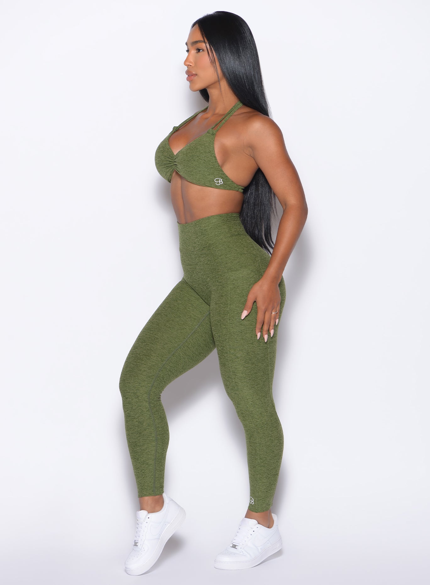 Juniper Curves 2.0 Leggings featuring a high-waist fit and side pockets for gym performance.