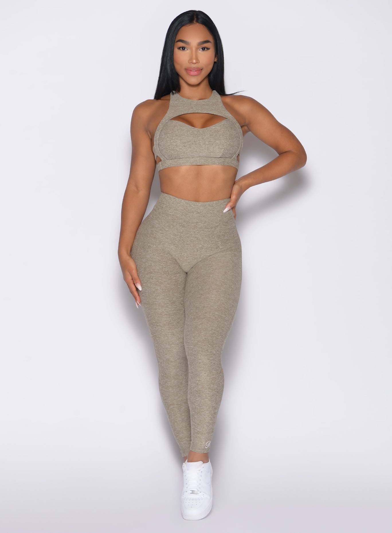 Sculpting Toasted Sugar V Butt Lift Leggings featuring a seamless front for high-intensity gym days.
