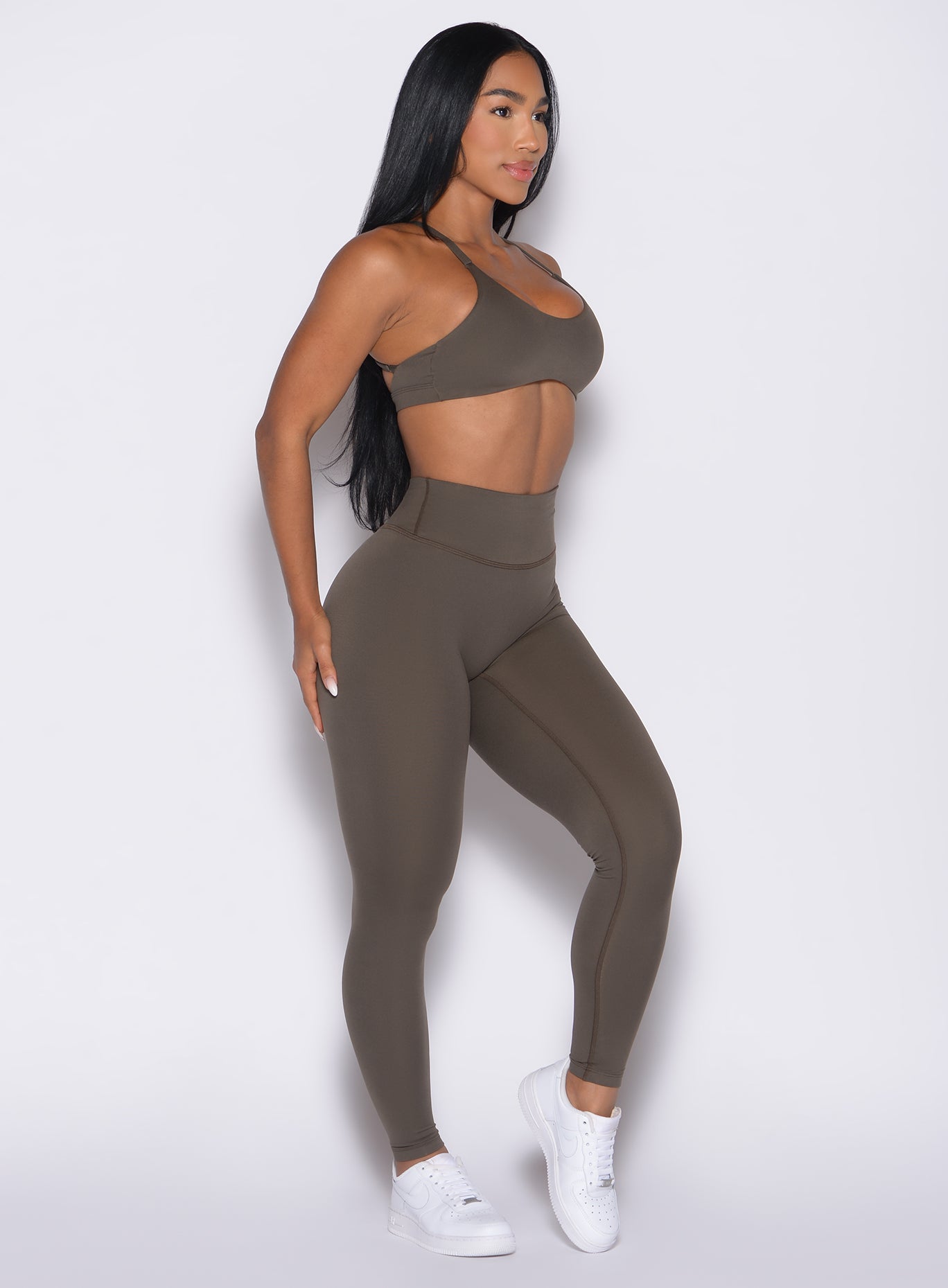 High-waisted Winter Oak Internal Scrunch Leggings featuring a sculpting fit for gym sessions.