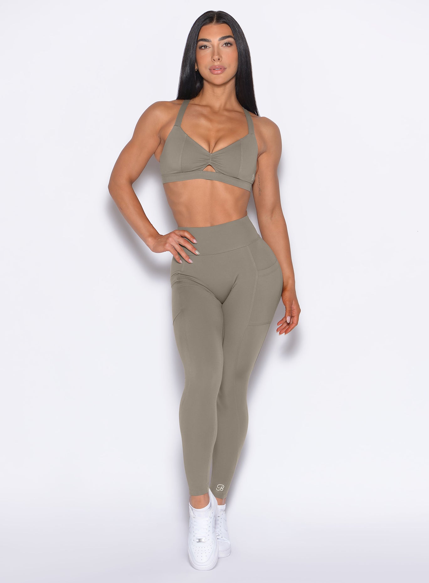 High-waisted Stone Define Leggings with a sculpting sweetheart scrunch and functional side pockets.