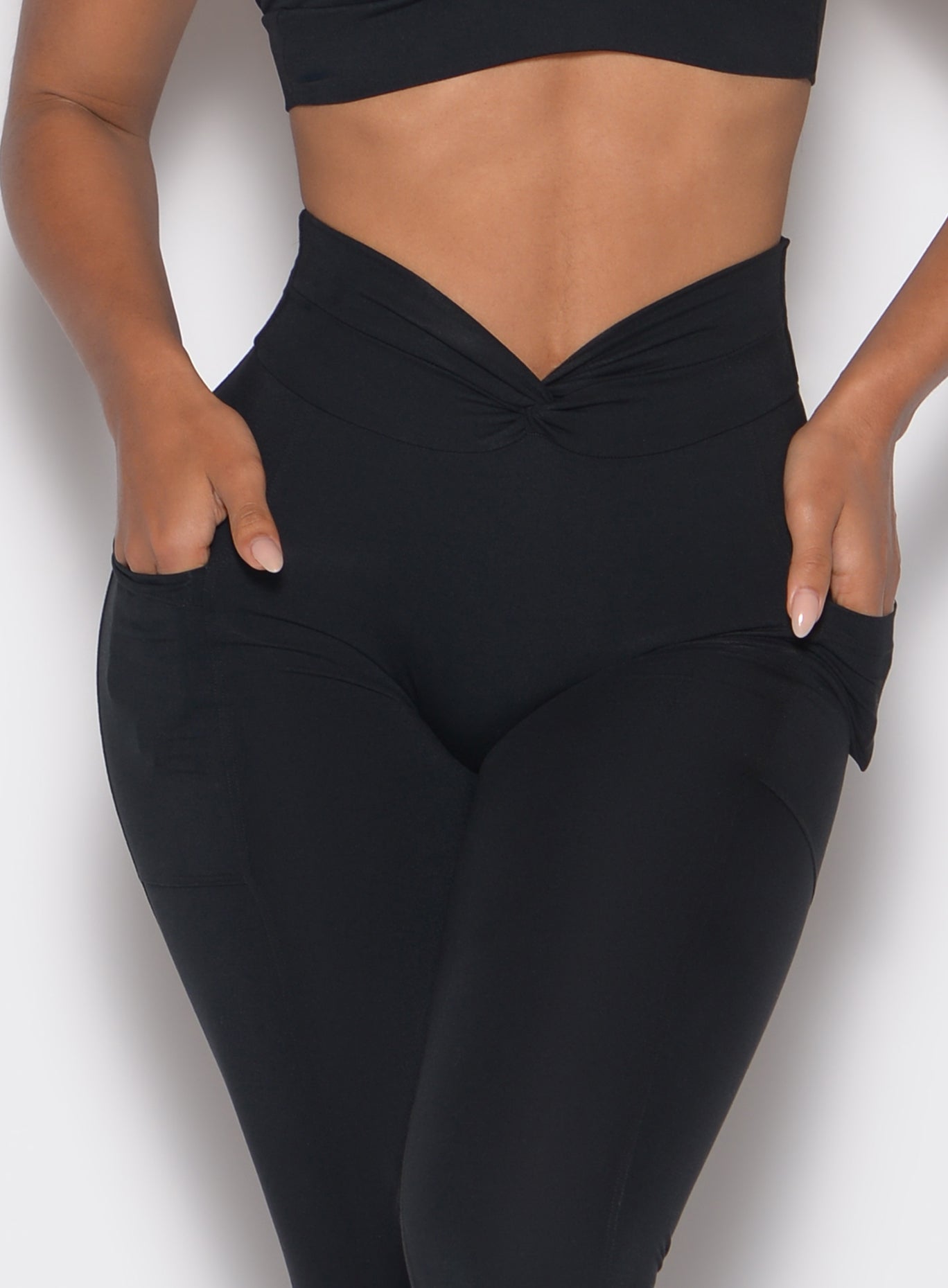 Sculpt Knot Leggings