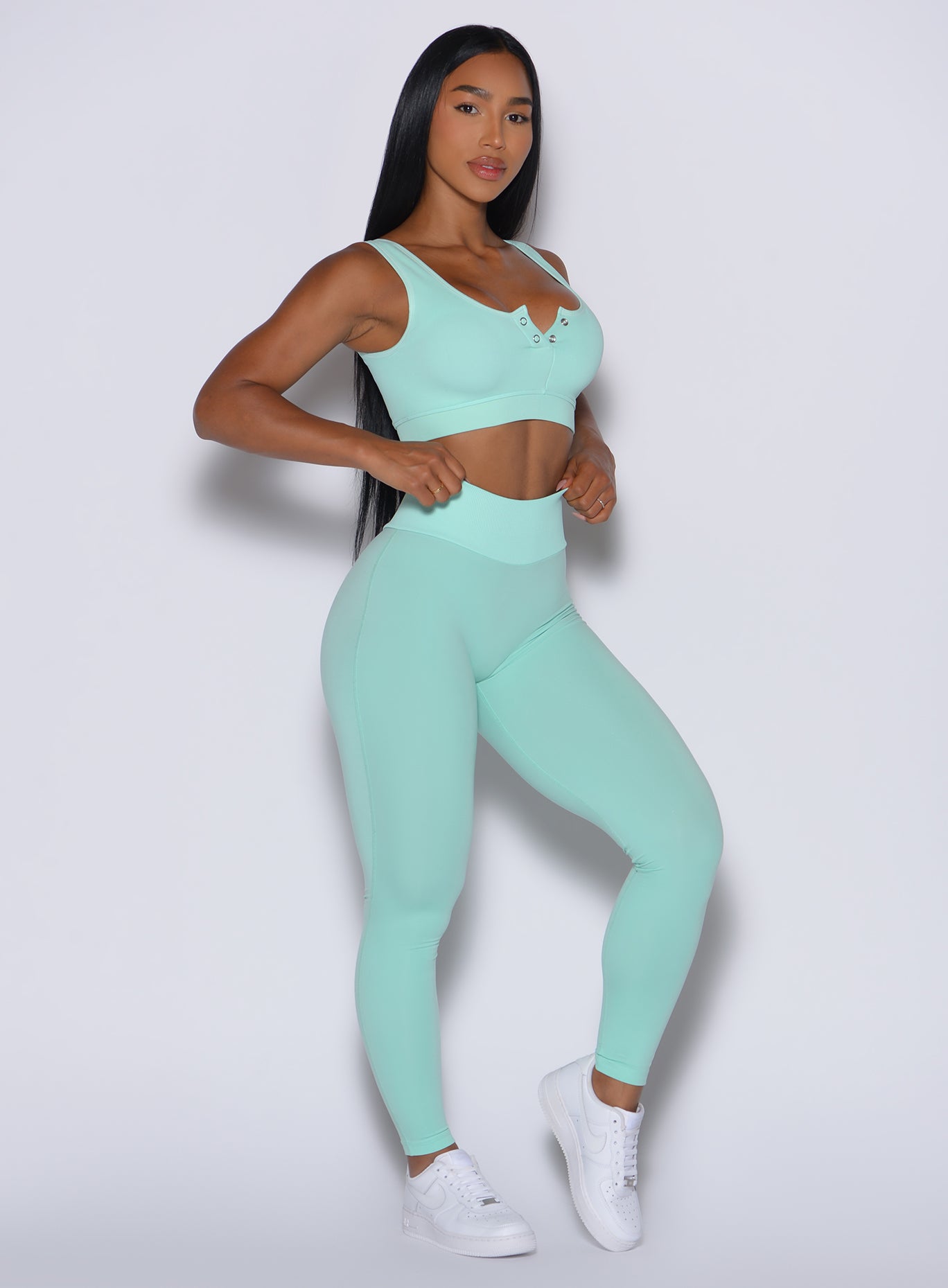 Stay snatched in Spring Mint Figure Leggings, featuring seamless ribbing and a booty-defining fit.