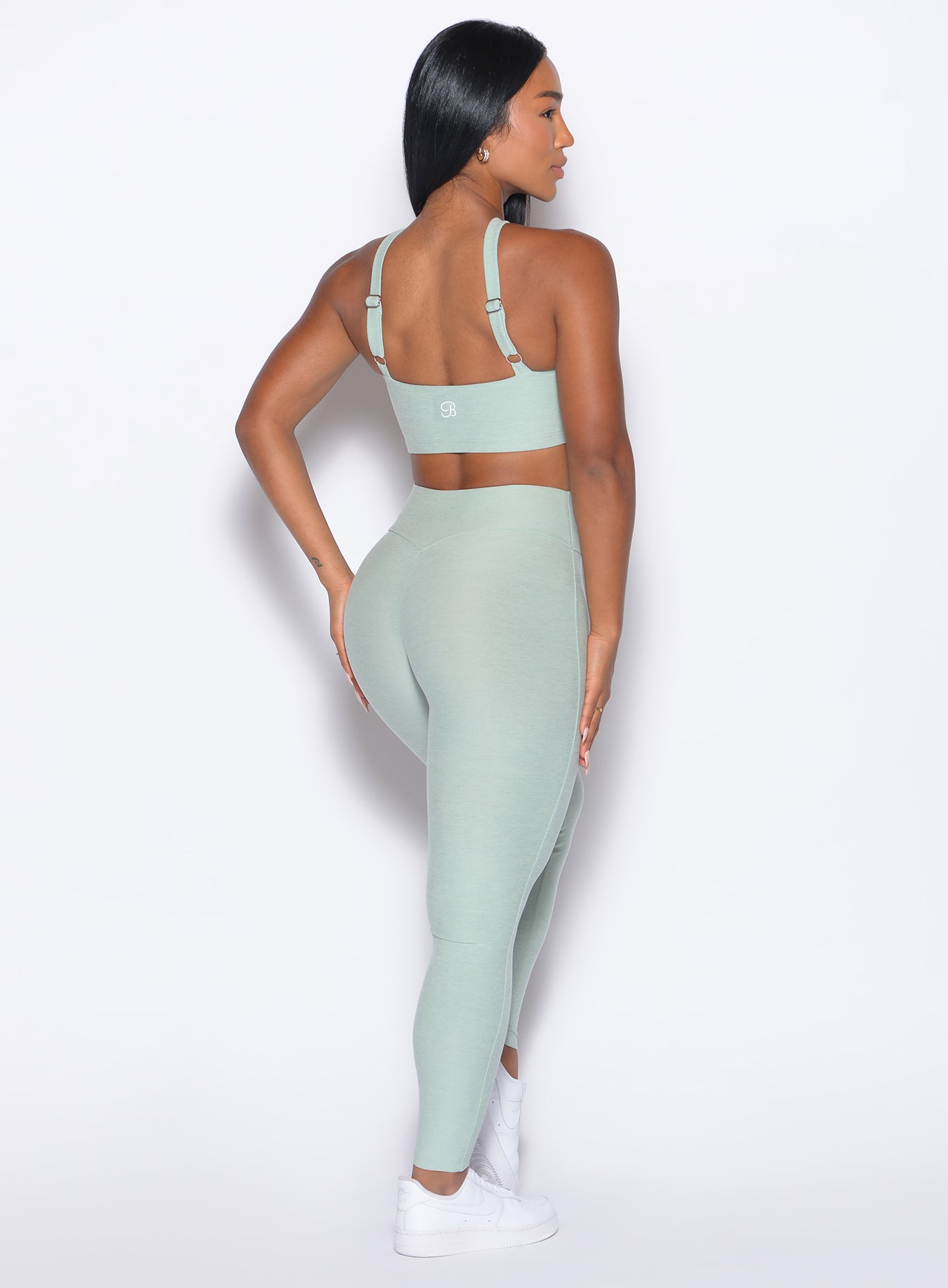 Soft Aloe Bombshell Bunny Leggings with a contoured sweetheart seam for a lifted gym silhouette.