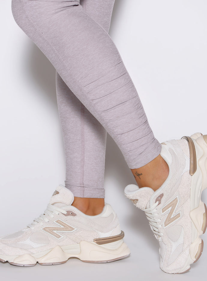 close up shot of the ankle scrunch on the Built Leggings in violet ice color