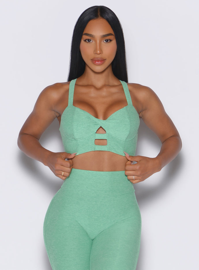 Seamless Sage Core Set Bra with a supportive scoop neck for high-impact sculpting gym performance.