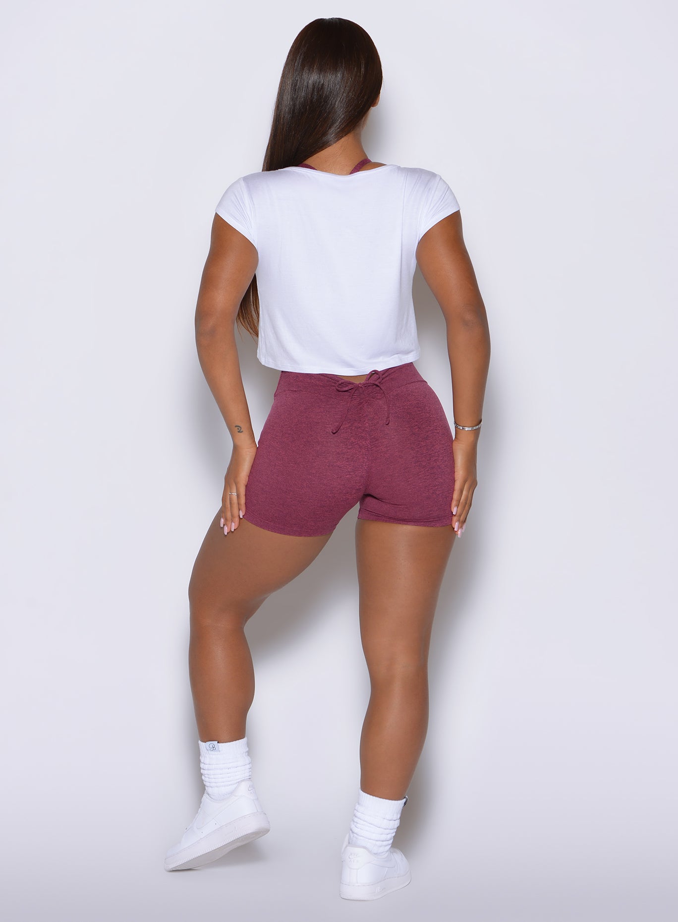 The convertible V-back waistband pairs with subtle scrunch detailing for a lifted look