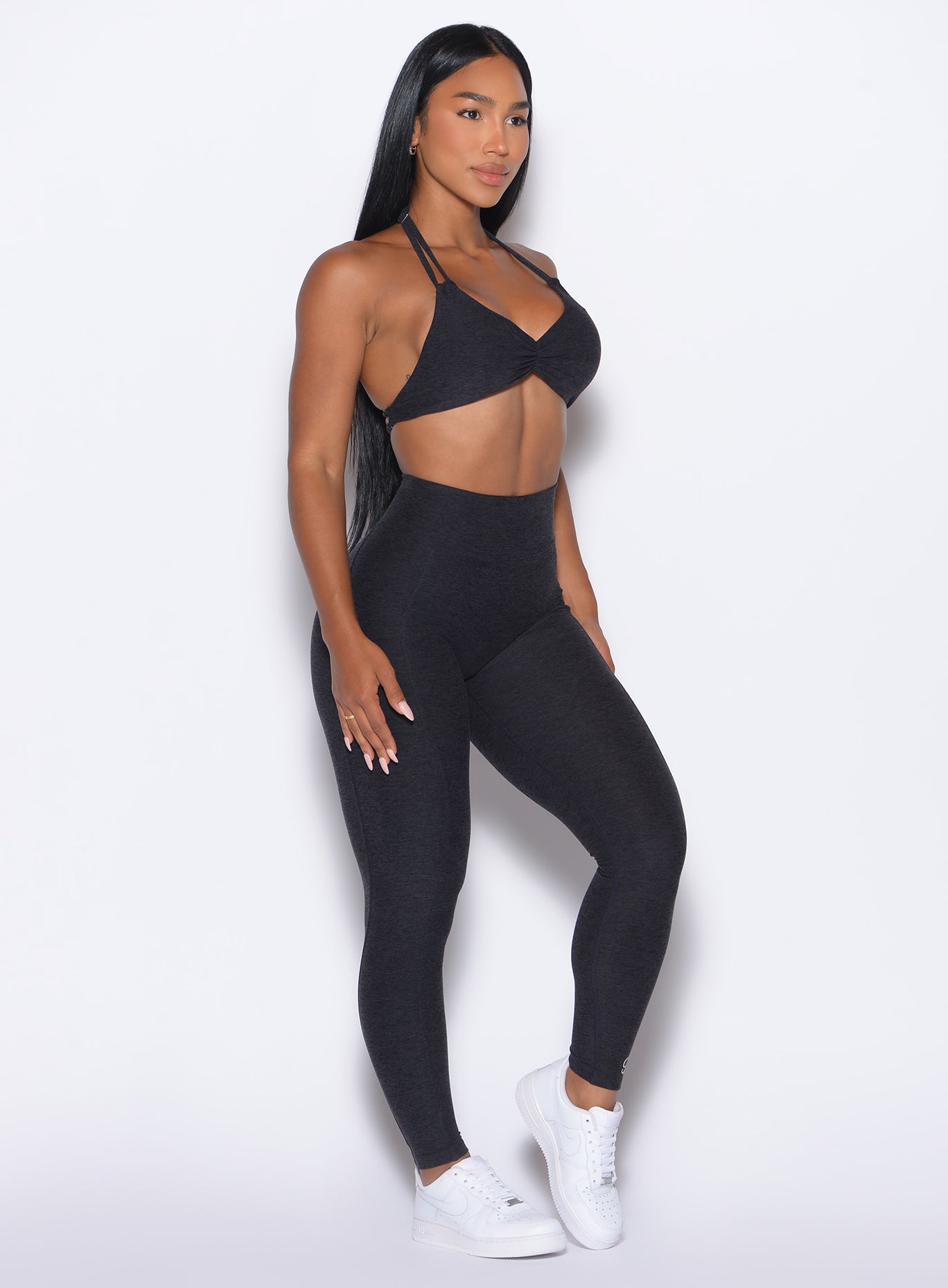Onyx Curves 2.0 Leggings with side pockets and a sculpting high-waist designed for gym performance.