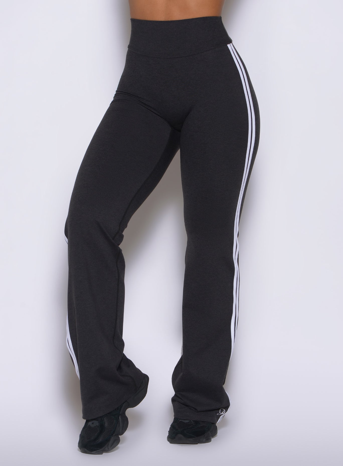 A flattering straight-leg shape gives these Obsidian Black leggings a polished everyday finish