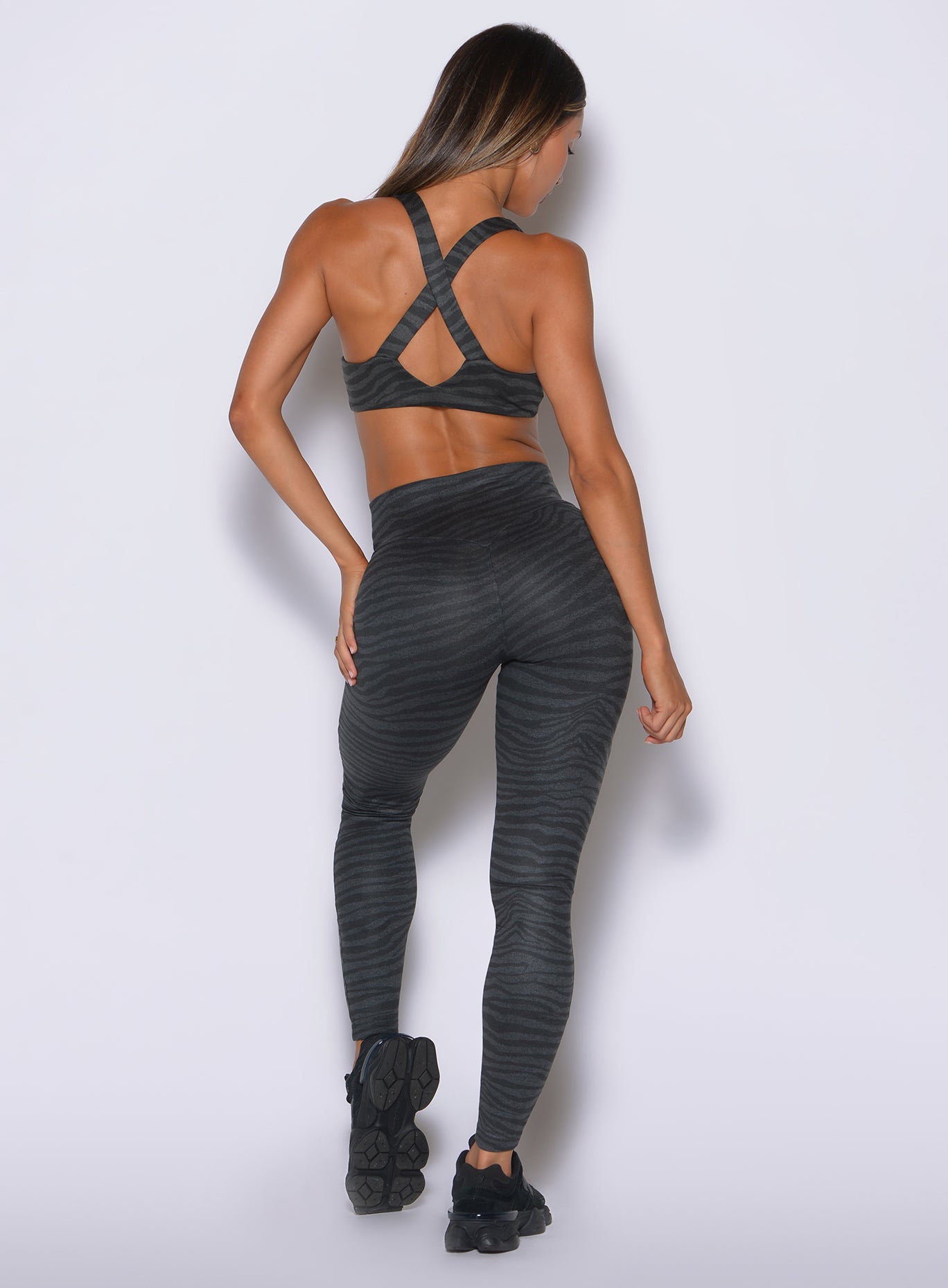 Engineered to accentuate your shape, the back reveals a lifted silhouette with hidden scrunch detailing