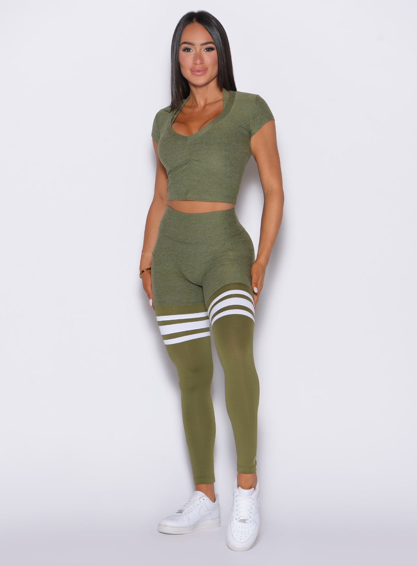 Lily Pad Perform Thigh-Highs with high-waist sculpting, side pockets, and breathable mesh.