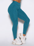 Seafoam Physique Leggings featuring a high-waisted sculpting fit and side profile pocket detail.