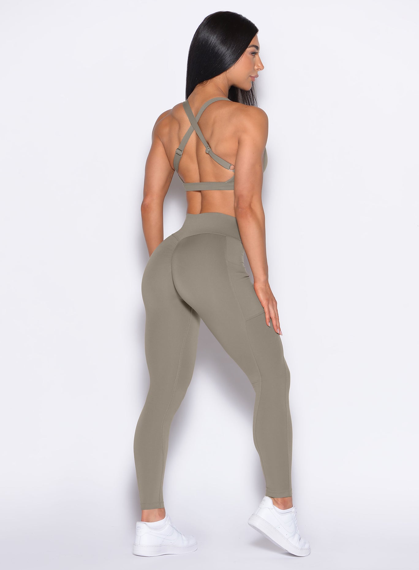Stone Define Leggings with a sculpted sweetheart scrunch butt and handy side phone pockets.