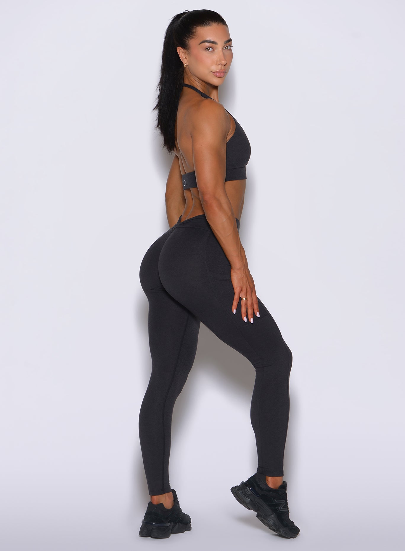 V Back Leggings | Obsidian Black | Bombshell Sportswear