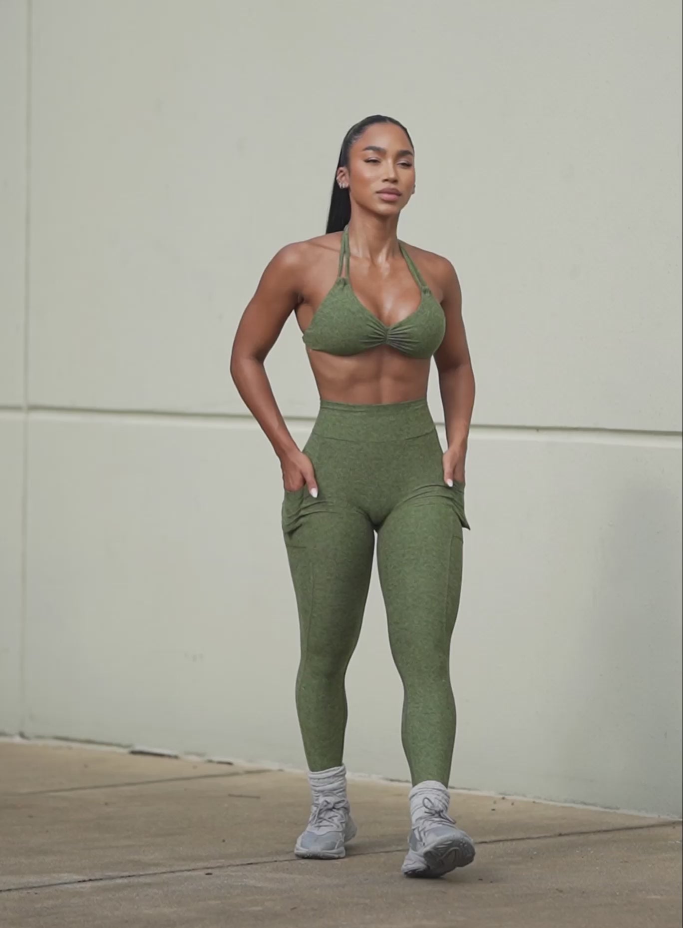 High-waisted Juniper Curves 2.0 Leggings with a scrunch booty back for a sculpting gym session.