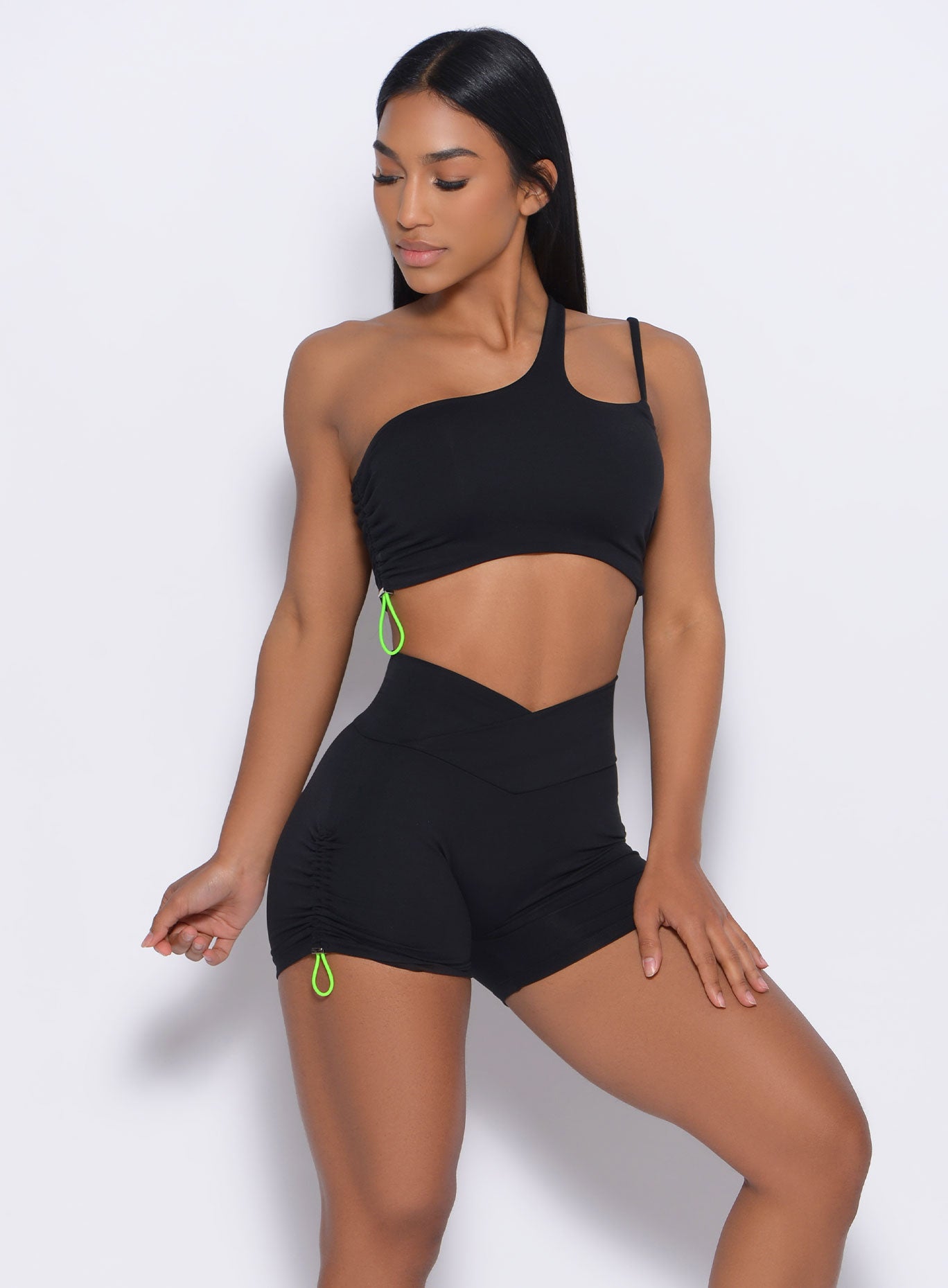 Lateral Scrunch Top