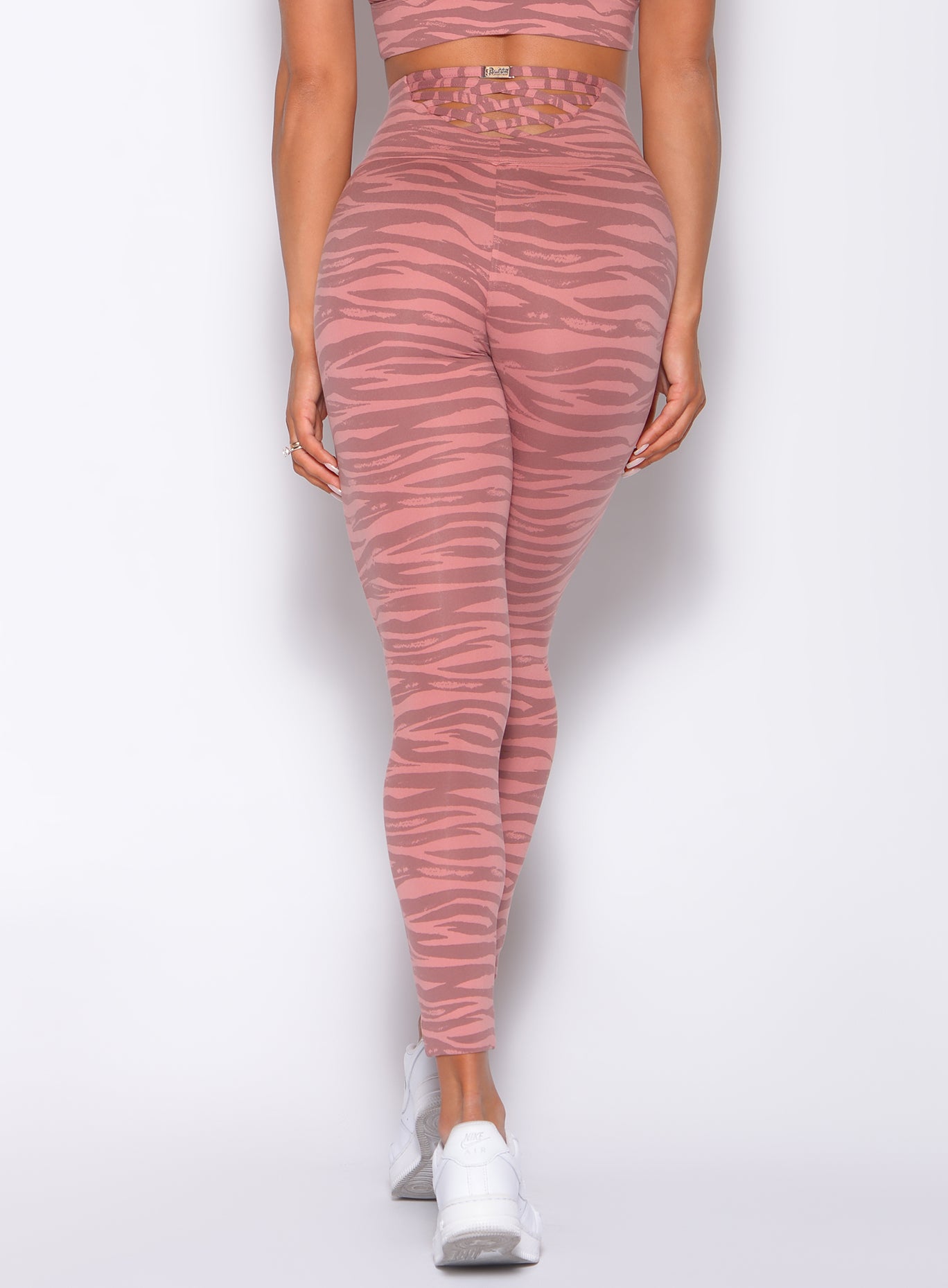 Sexy Back Leggings
